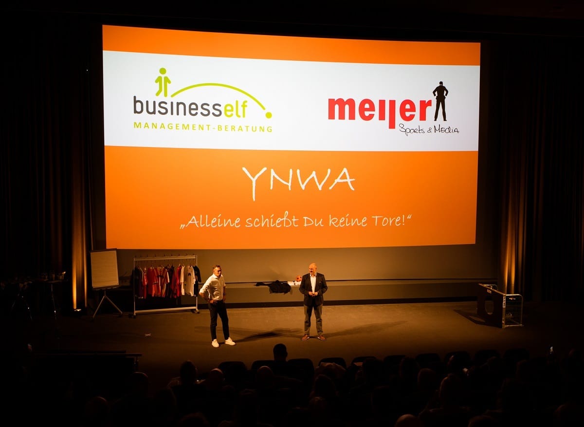 Internationale Keynote Speaker Dr. Holger Schmitz und Erik Meijer live on stage Internationale Keynote Speaker Dr. Holger Schmitz und Erik Meijer live on stage